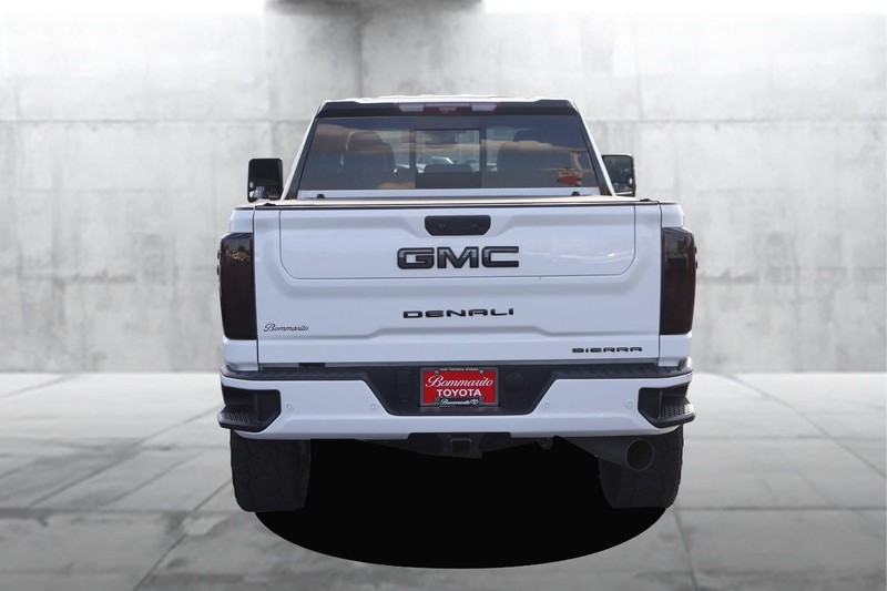 GMC Sierra 2500HD Vehicle Image 06