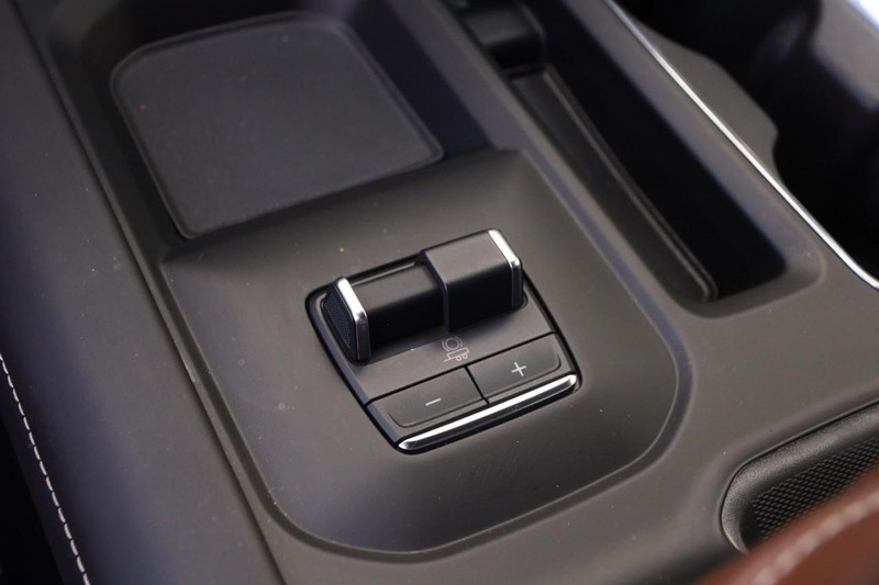 GMC Sierra 2500HD Vehicle Image 19