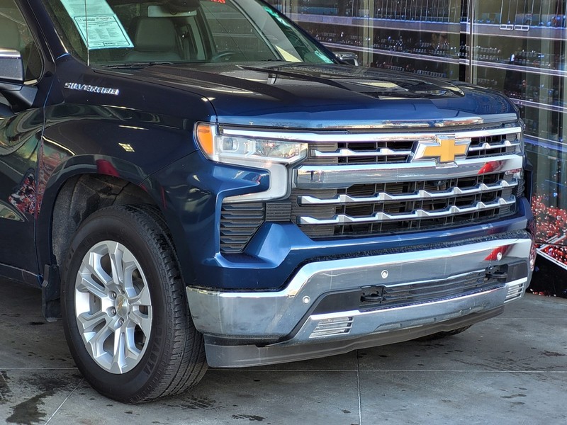 Chevrolet Silverado 1500 Vehicle Full-screen Gallery Image 02