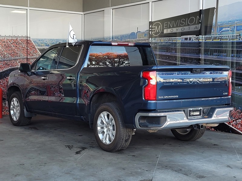 Chevrolet Silverado 1500 Vehicle Full-screen Gallery Image 06