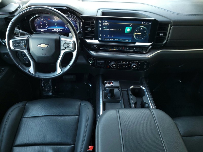 Chevrolet Silverado 1500 Vehicle Full-screen Gallery Image 13