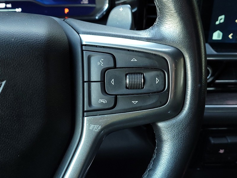 Chevrolet Silverado 1500 Vehicle Full-screen Gallery Image 21