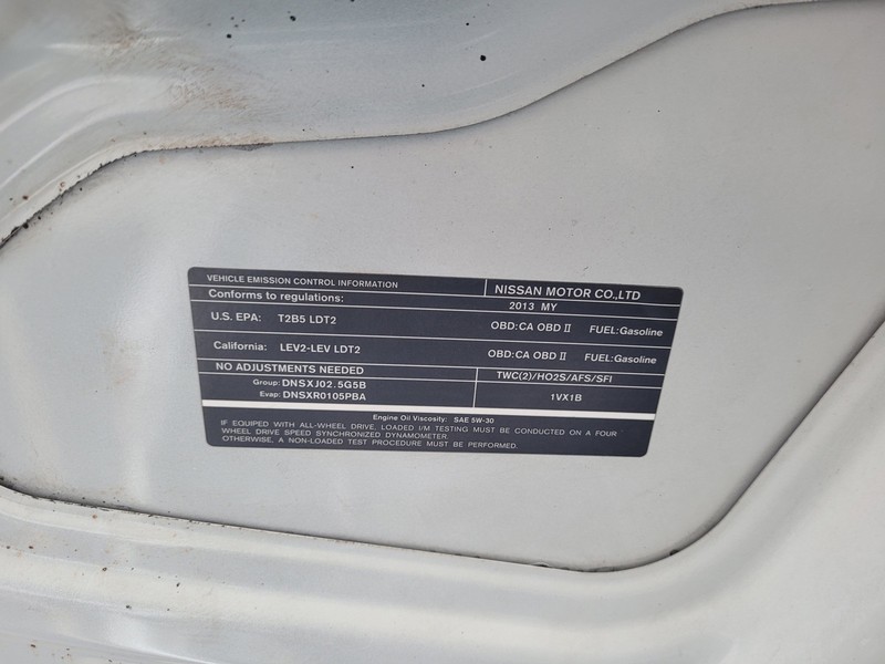 Nissan Rogue Vehicle Full-screen Gallery Image 30