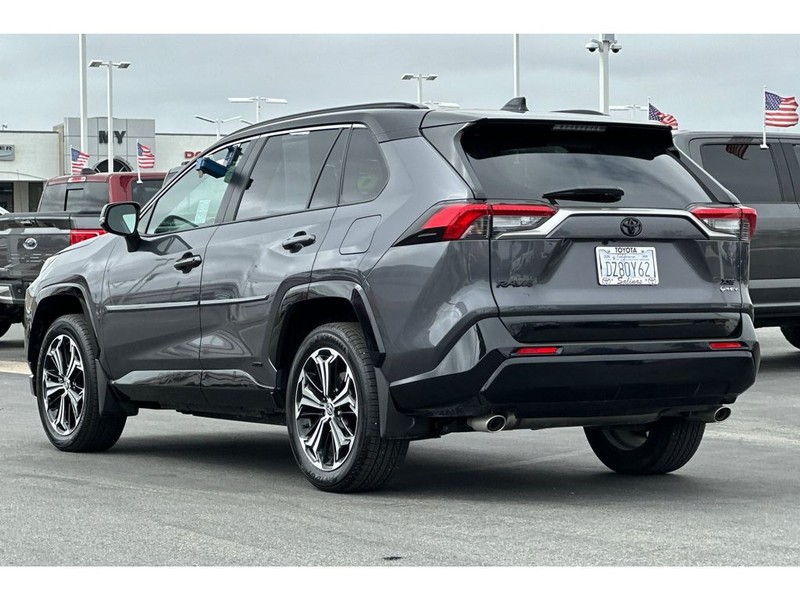 Toyota RAV4 Prime Vehicle Full-screen Gallery Image 06