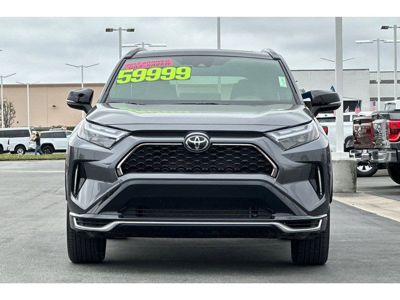 Toyota RAV4 Prime Vehicle Full-screen Gallery Image 09