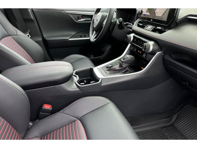 Toyota RAV4 Prime Vehicle Full-screen Gallery Image 18