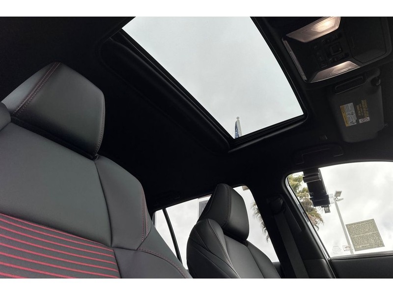 Toyota RAV4 Prime Vehicle Full-screen Gallery Image 19
