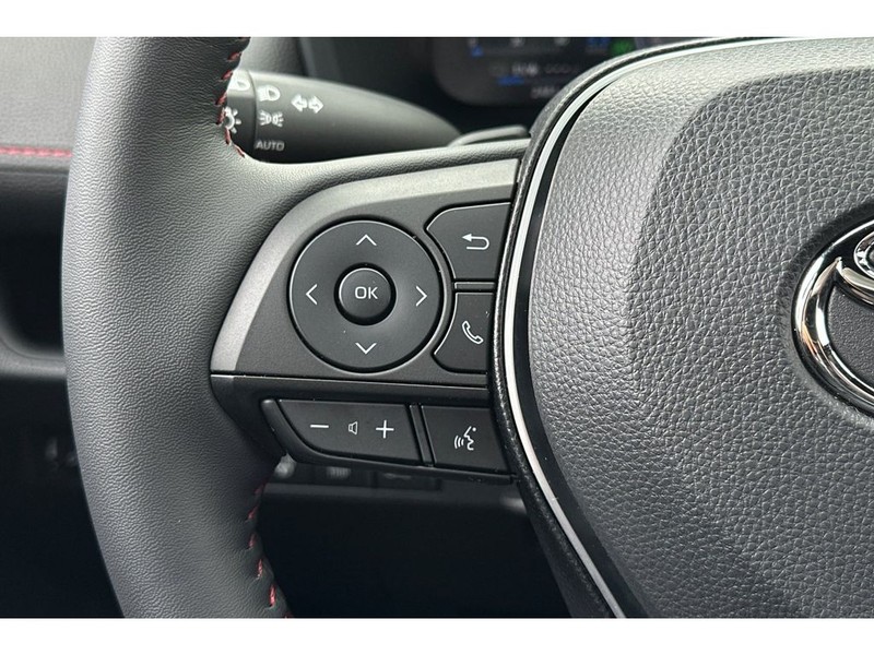 Toyota RAV4 Prime Vehicle Full-screen Gallery Image 28