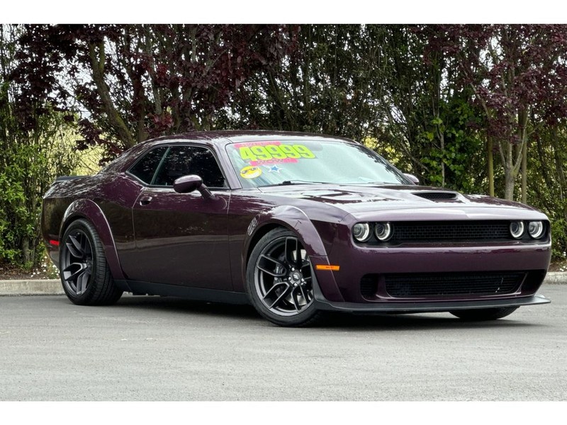 Dodge Challenger Vehicle Full-screen Gallery Image 02