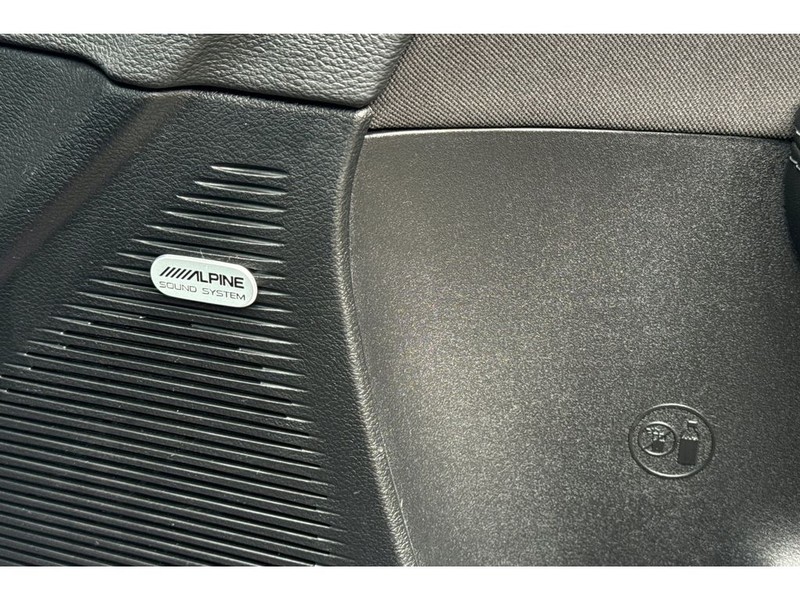 Dodge Challenger Vehicle Full-screen Gallery Image 19