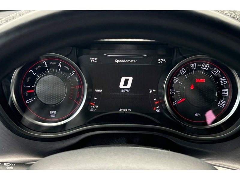 Dodge Challenger Vehicle Full-screen Gallery Image 28