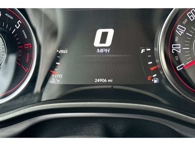 Dodge Challenger Vehicle Full-screen Gallery Image 29