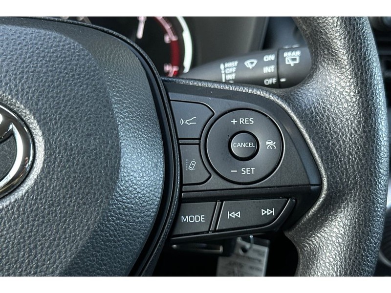 Toyota RAV4 Vehicle Full-screen Gallery Image 27