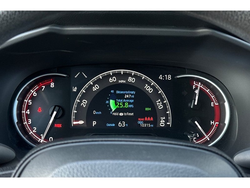 Toyota RAV4 Vehicle Full-screen Gallery Image 28