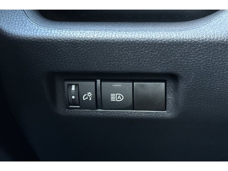 Toyota RAV4 Vehicle Full-screen Gallery Image 30