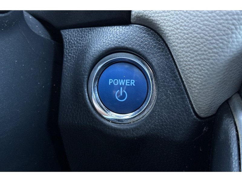 Toyota RAV4 Vehicle Full-screen Gallery Image 24