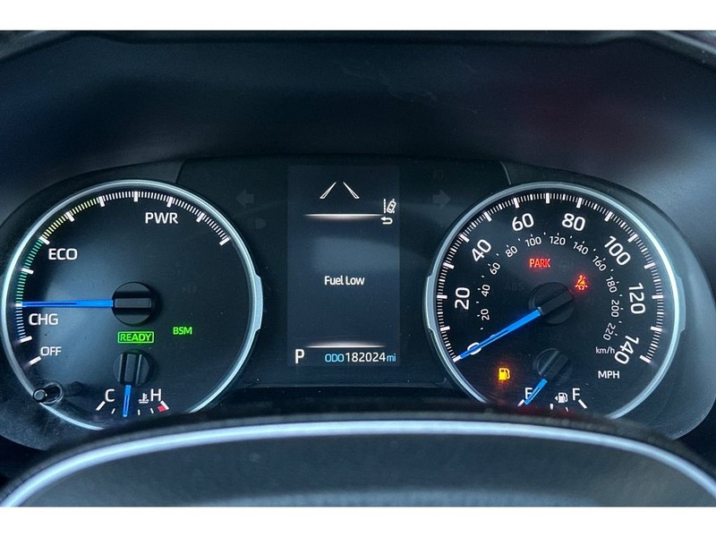 Toyota RAV4 Vehicle Full-screen Gallery Image 28