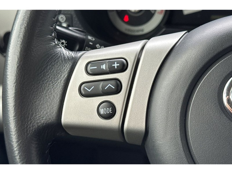 Toyota FJ Cruiser Vehicle Full-screen Gallery Image 25