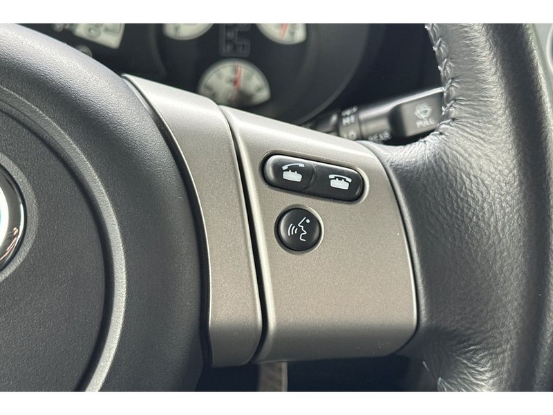 Toyota FJ Cruiser Vehicle Full-screen Gallery Image 26