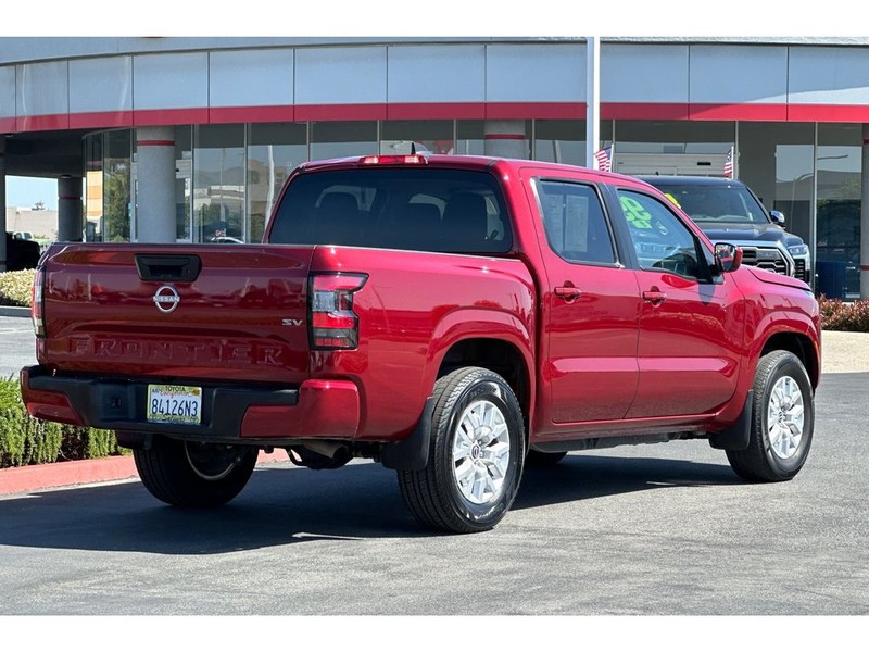 Nissan Frontier Vehicle Full-screen Gallery Image 04
