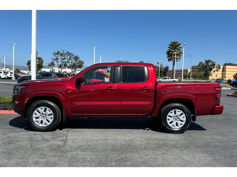 Nissan Frontier Vehicle Full-screen Gallery Image 07