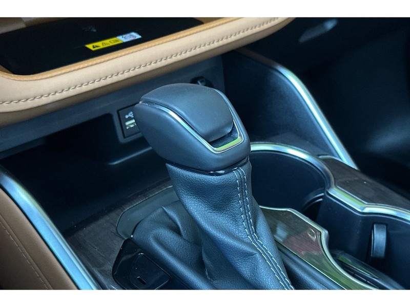 Toyota Highlander Vehicle Full-screen Gallery Image 26