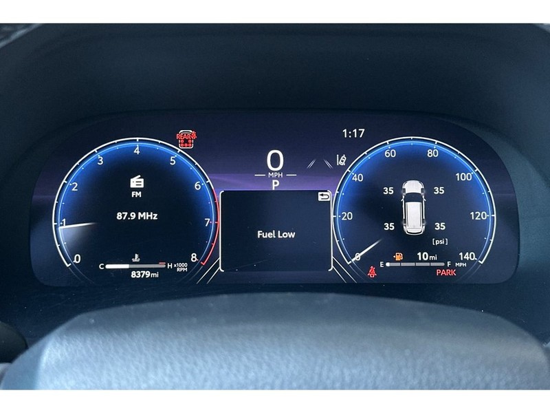 Toyota Highlander Vehicle Full-screen Gallery Image 31