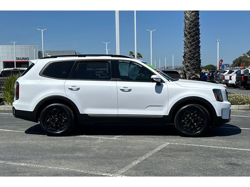 Kia Telluride Vehicle Full-screen Gallery Image 03