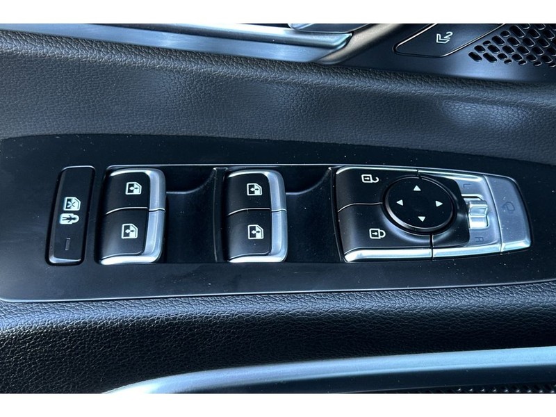 Kia Telluride Vehicle Full-screen Gallery Image 12