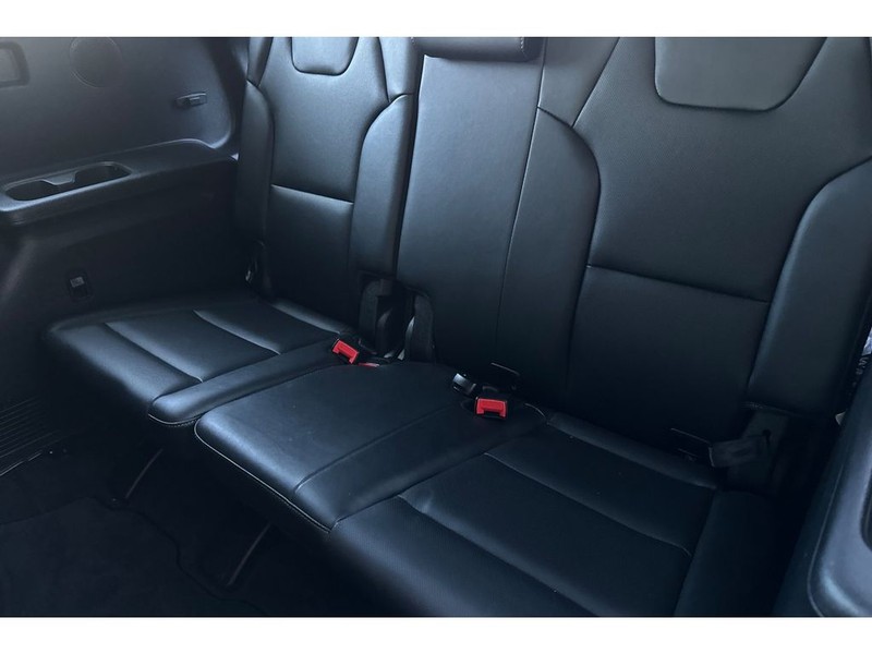 Kia Telluride Vehicle Full-screen Gallery Image 17