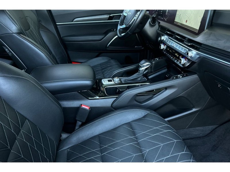 Kia Telluride Vehicle Full-screen Gallery Image 19