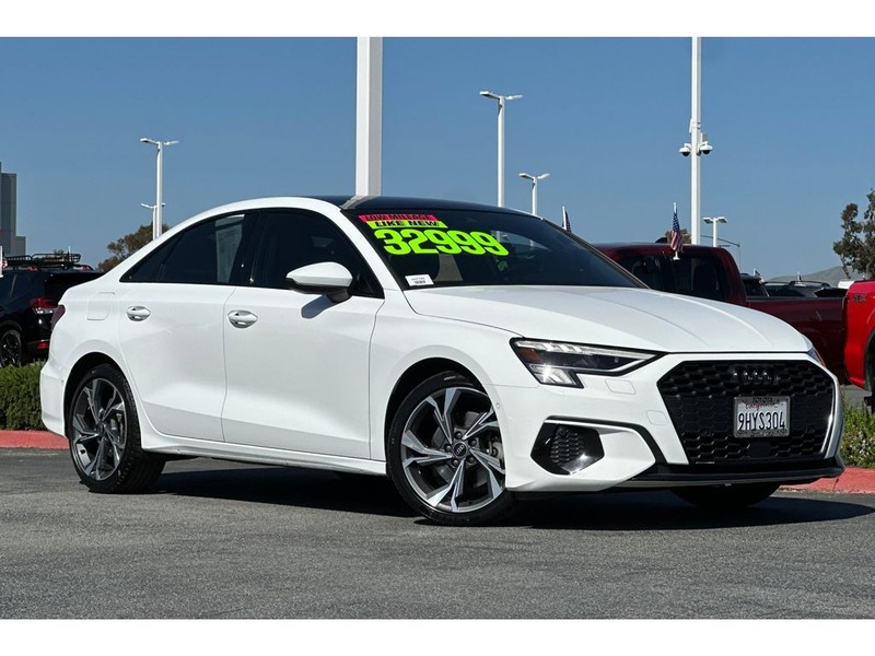 Audi A3 Vehicle Full-screen Gallery Image 02