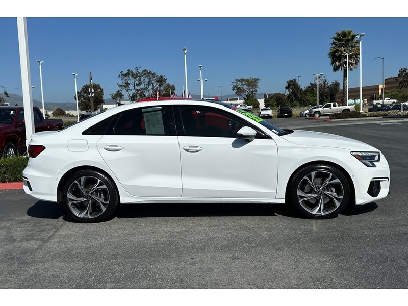 Audi A3 Vehicle Full-screen Gallery Image 03