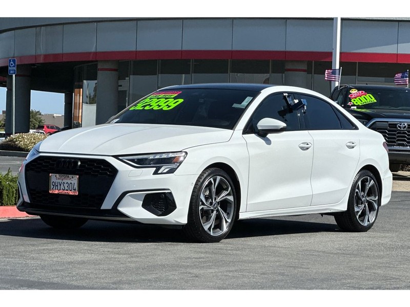 Audi A3 Vehicle Full-screen Gallery Image 08