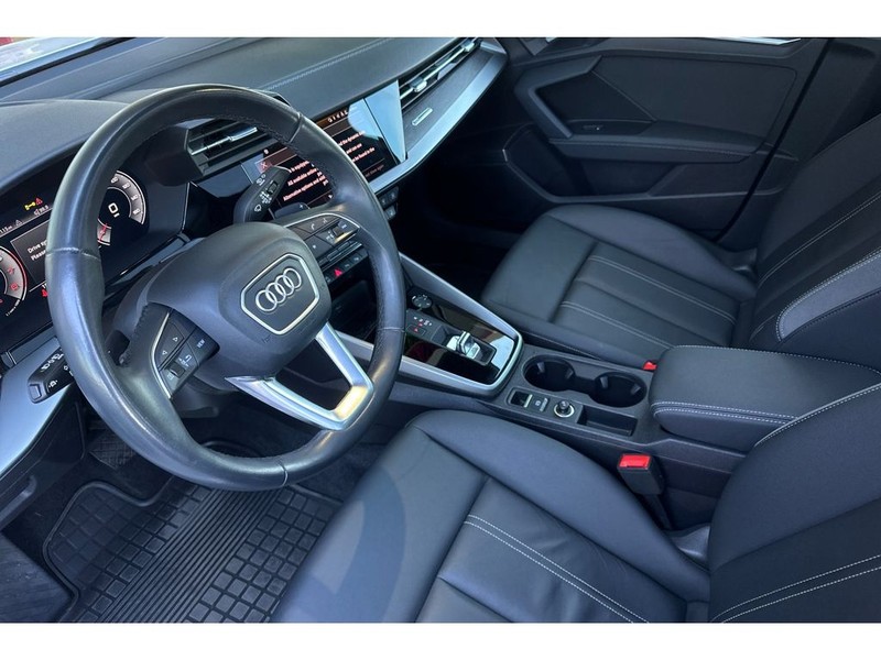 Audi A3 Vehicle Full-screen Gallery Image 10