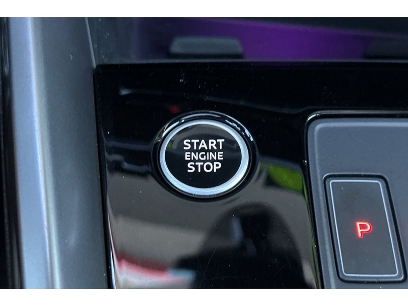 Audi A3 Vehicle Full-screen Gallery Image 26