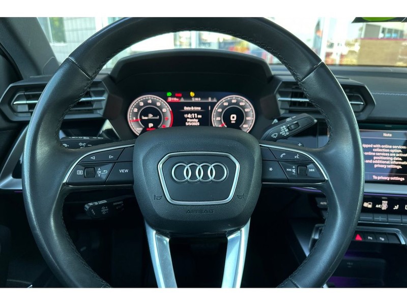 Audi A3 Vehicle Full-screen Gallery Image 27