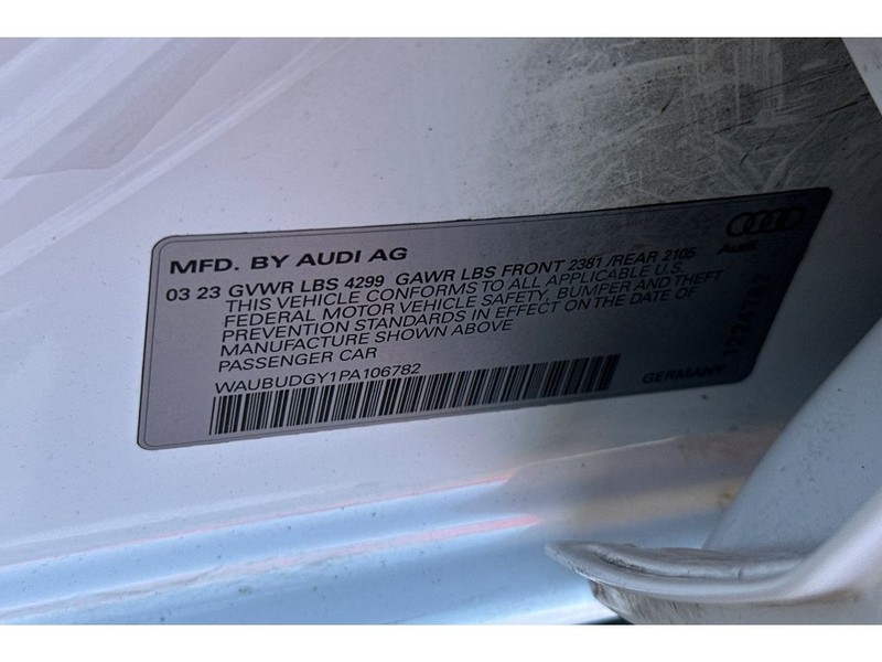 Audi A3 Vehicle Full-screen Gallery Image 35