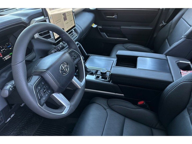 Toyota Sequoia Vehicle Full-screen Gallery Image 10