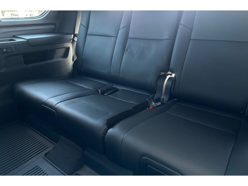 Toyota Sequoia Vehicle Full-screen Gallery Image 17