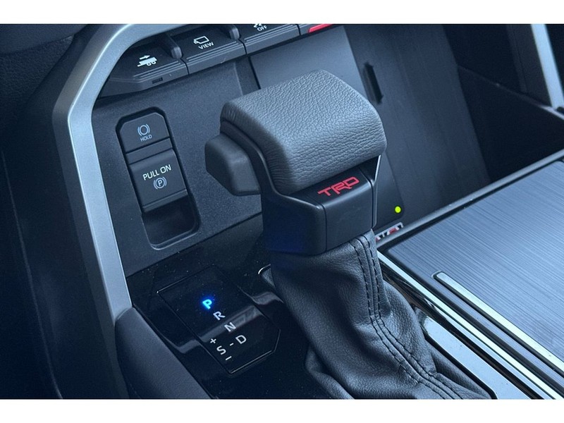 Toyota Sequoia Vehicle Full-screen Gallery Image 26