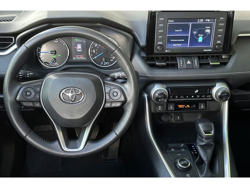 Toyota RAV4 Vehicle Full-screen Gallery Image 16