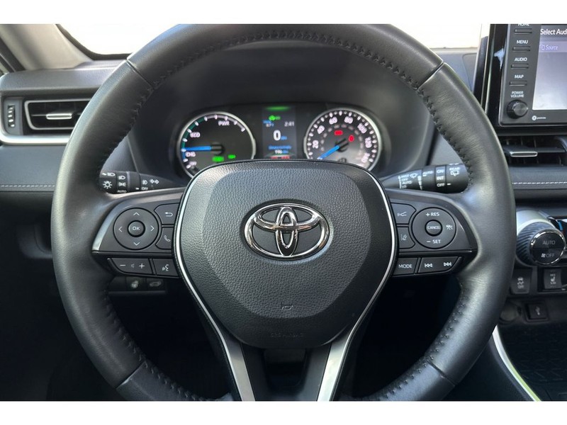 Toyota RAV4 Vehicle Full-screen Gallery Image 26