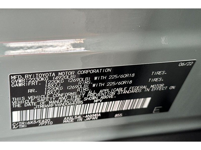 Toyota RAV4 Vehicle Full-screen Gallery Image 34