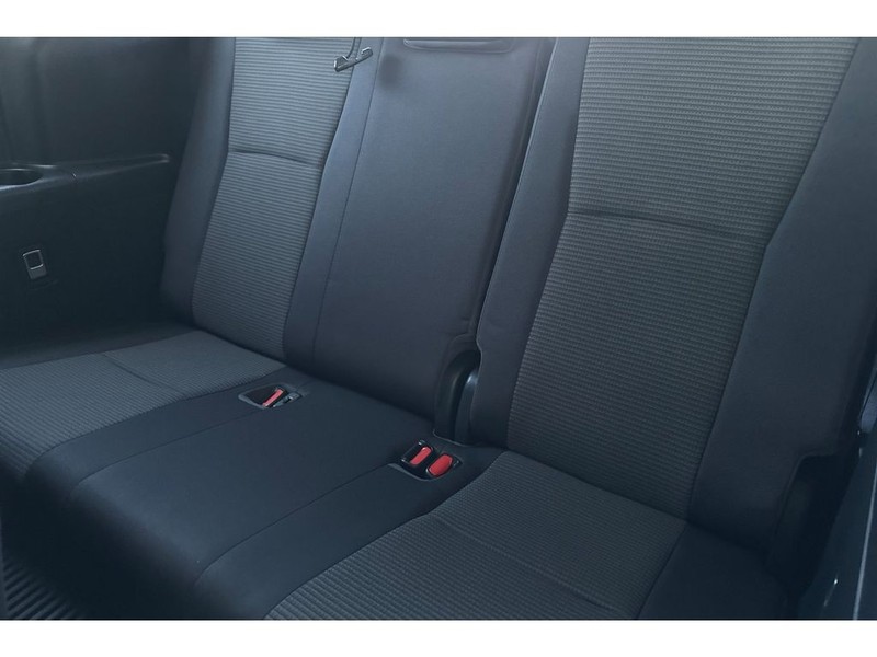 Toyota Highlander Vehicle Full-screen Gallery Image 17