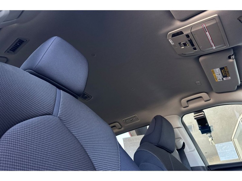 Toyota Highlander Vehicle Full-screen Gallery Image 20