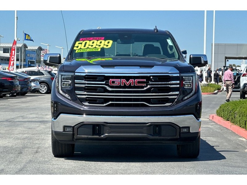 GMC Sierra Vehicle Full-screen Gallery Image 09