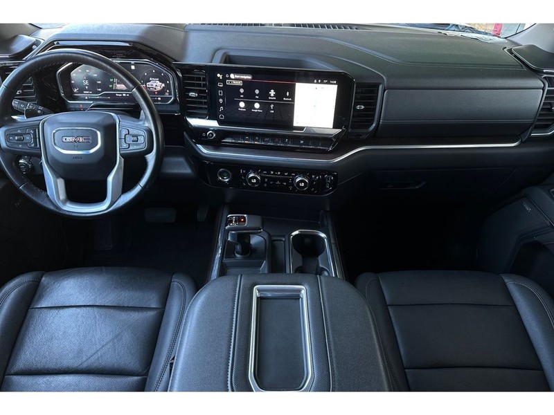 GMC Sierra Vehicle Full-screen Gallery Image 15
