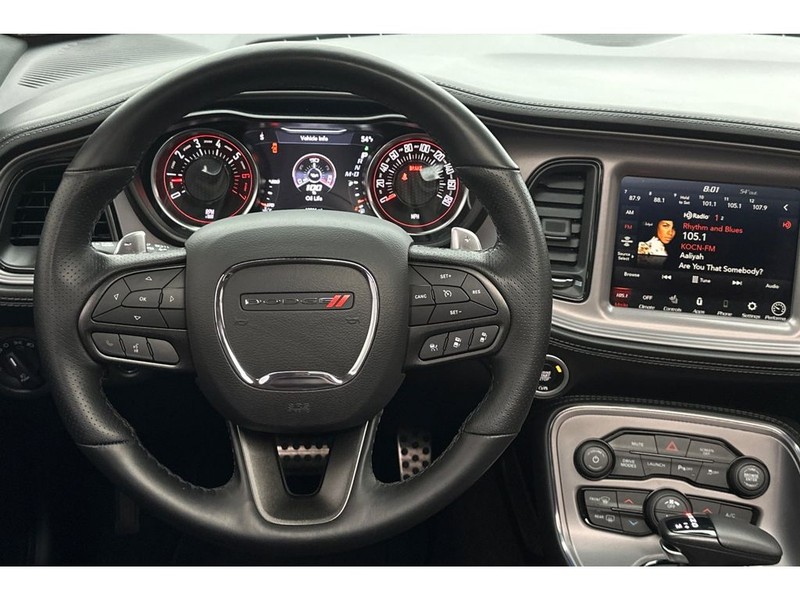 Dodge Challenger Vehicle Full-screen Gallery Image 16