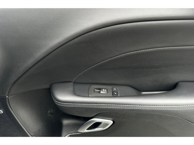 Dodge Challenger Vehicle Full-screen Gallery Image 19